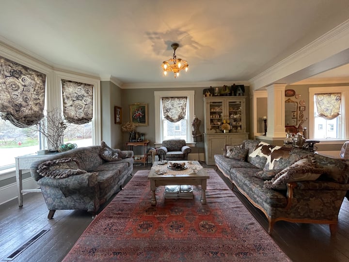 Unique Waterfront Home In St. Andrews. - St. Andrews