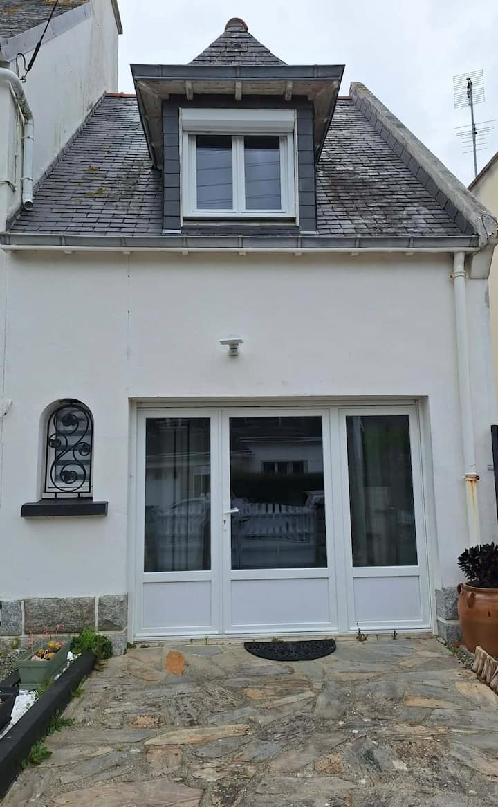 Petite Maison Mitoyenne Près Du Port Et Des Plages - Loctudy