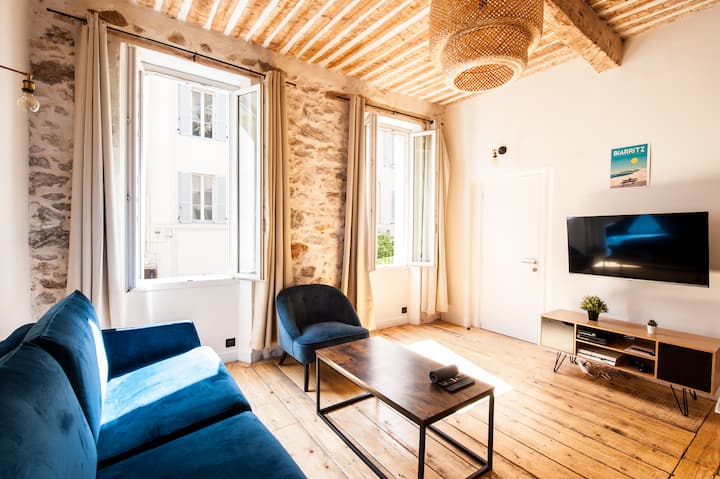 Cannes Luxury Apartment - City Center - Cannes