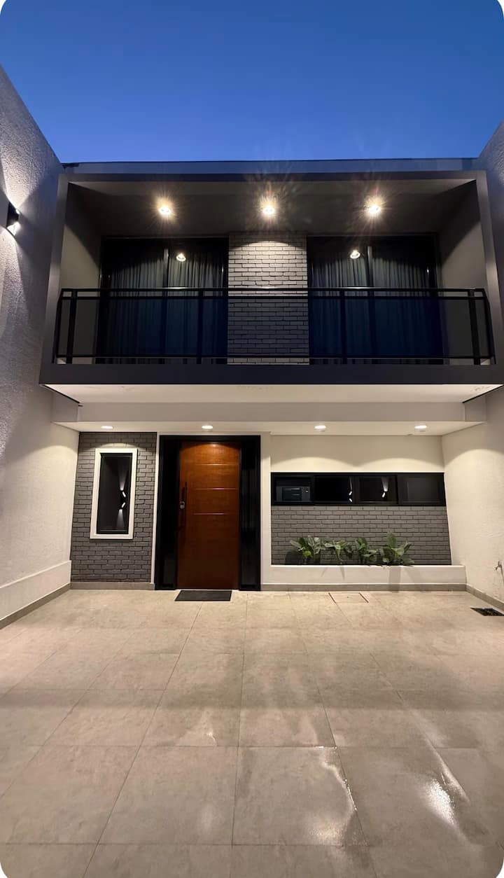 Prestige 3: 3br Duplex W/private Pool, Bbq &Garage - Paraguay