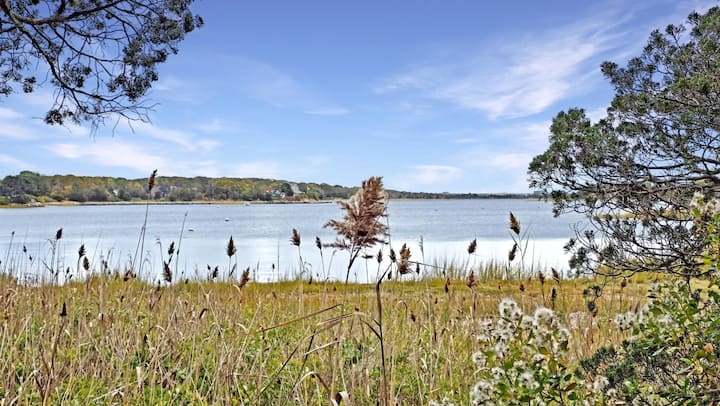 Waterfront 4bd With Private Beach Access - Falmouth, MA