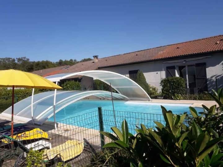 Maison Charmante, 4 Personnes - Mézos