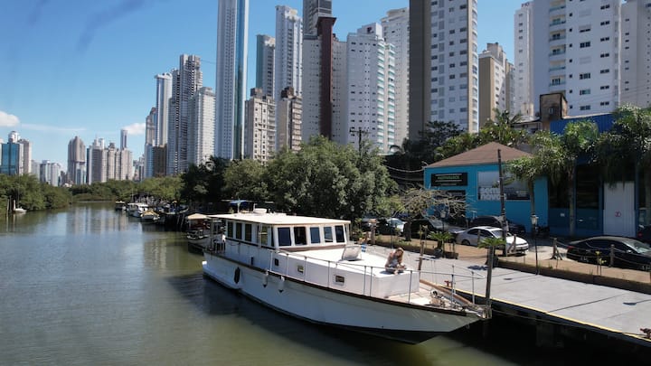Mais Que Uma Hospedagem: Uma Experiência A Bordo! - Brazil