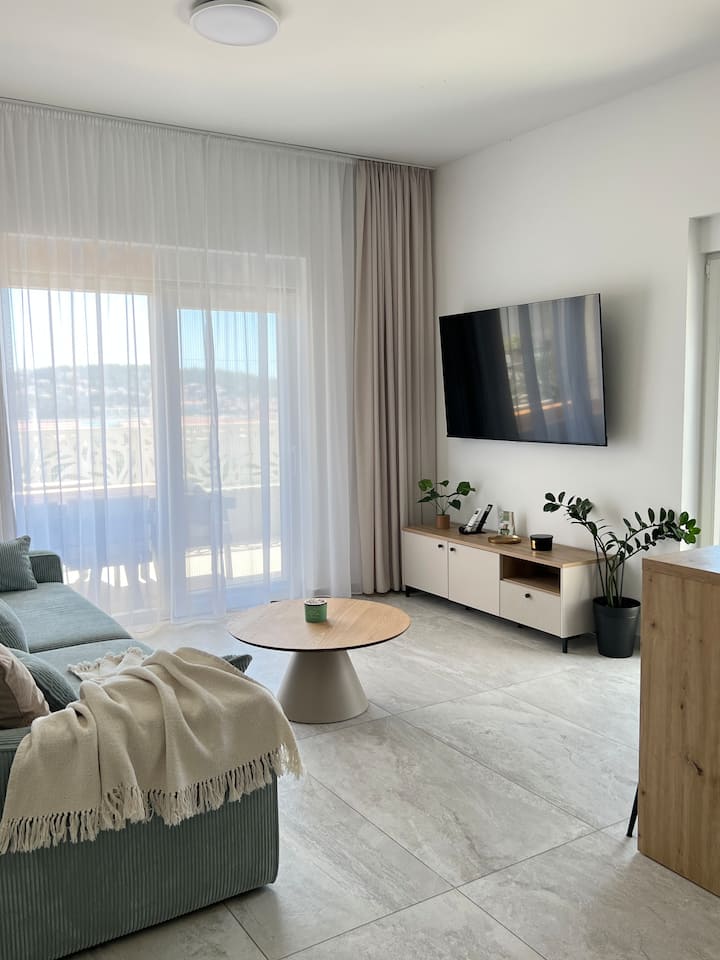 Private Spa Garden Apartment • Jacuzzi & Pool - Trogir