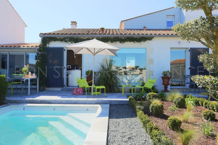 Villa Louise, Maison Confortable Avec Piscine - La Flotte