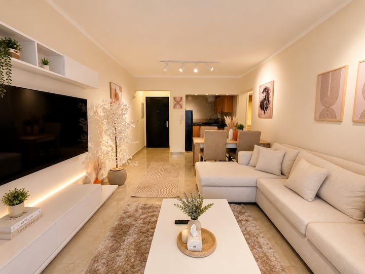 Sky 2 BDR 2 Baths Apt In Rehab City: Living room