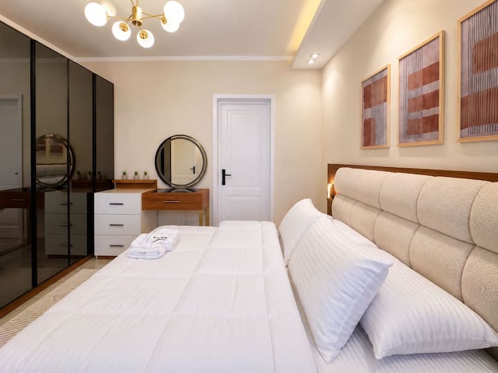 Sky 2 BDR 2 Baths Apt In Rehab City: Bedroom 1