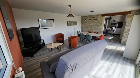 Top Airbnb: "Ti ar Feunteun", charming house near the beach. in Saint Pol De Léon