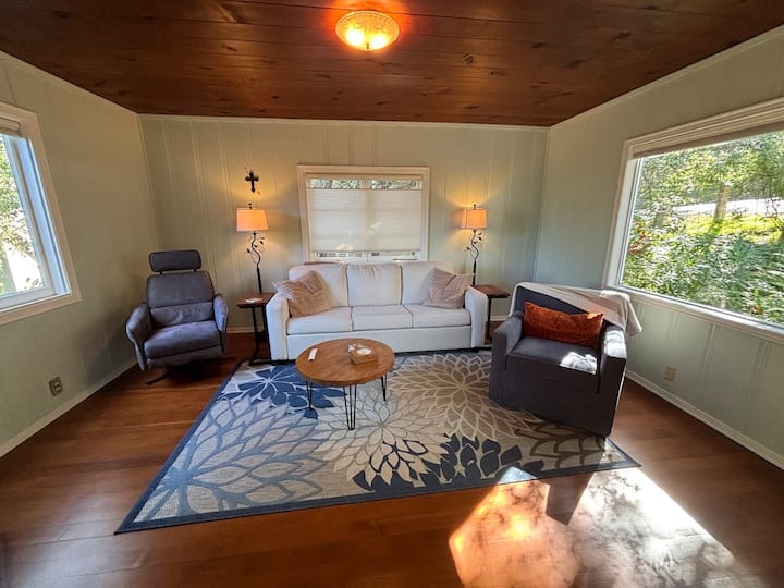 The Sparrow's Nest - Monthly Only - Cambria, CA
