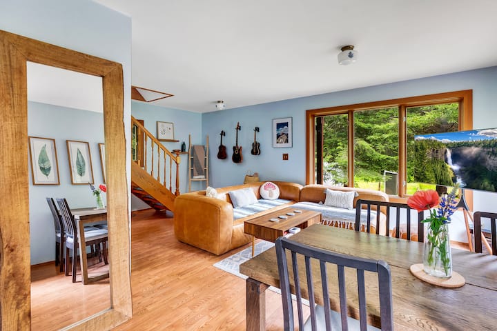 Secluded Forest Retreat | Private Trails| Fire Pit - Monogram Lake, WA