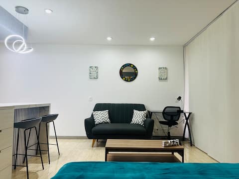 Top Airbnb: Apartment in the best area of Medellin. in Medellín