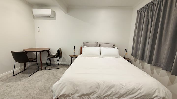 Quiet - Private - Comfort - Rest - Reset - Dunedin