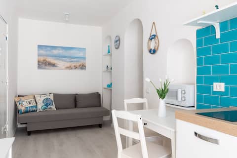 Annuncio Airbnb popolare: Il Respiro del Mare – sea view, historic center a Sperlonga