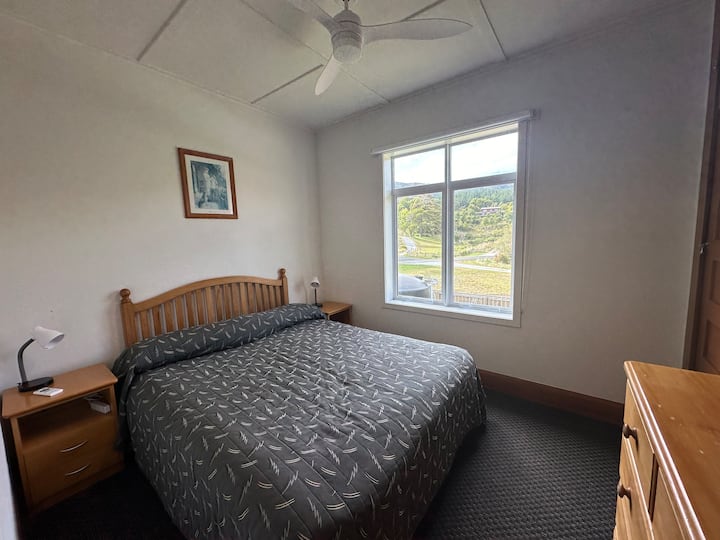 საძინებელი 2