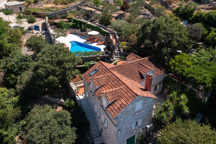 Villa Kostela - Charming Island Escape - Sutivan