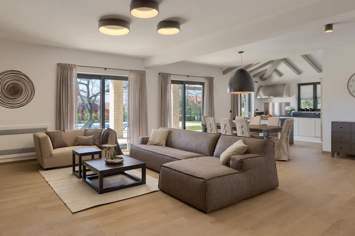 Villa Dora - Summer Escape With Private Pool - Funtana