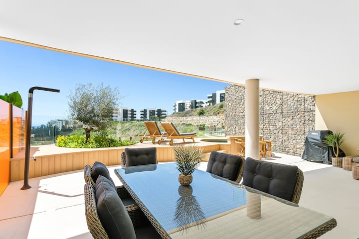 Darko Suite ~ Panoramic Views ~ Private Hot Tub - Fuengirola