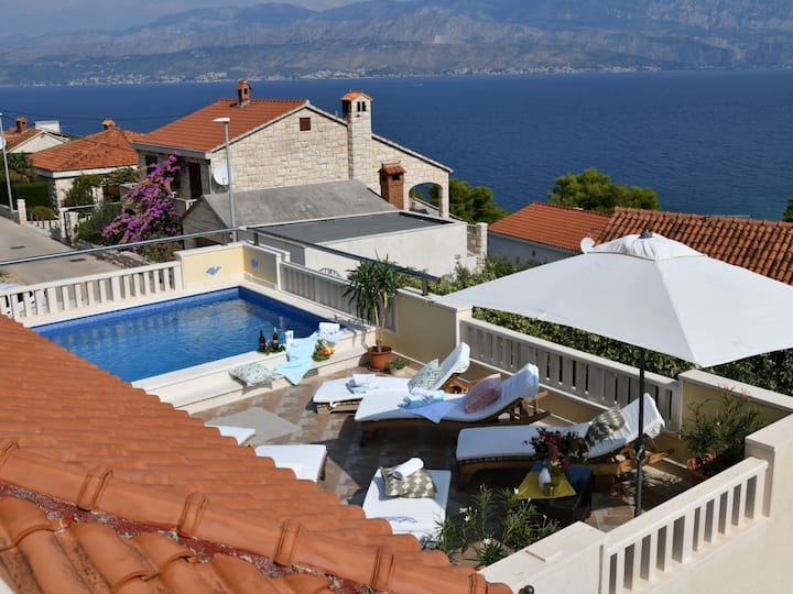 Ferienvilla In Ruhiger Lage Mit Pool By Interhome - Omiš