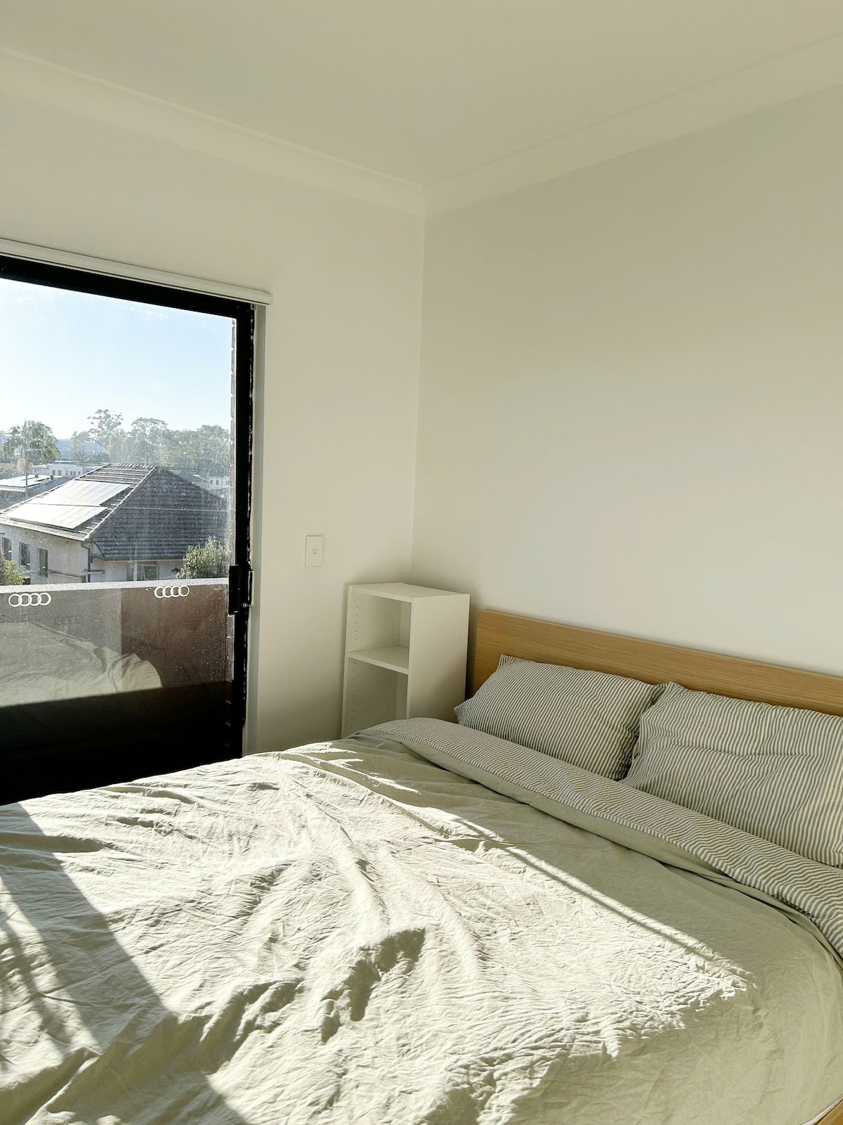 Queen Bed