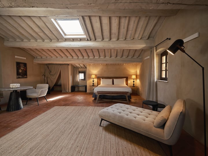 Private 13thc Castle & Wine Estate · Val D'orcia - Pienza