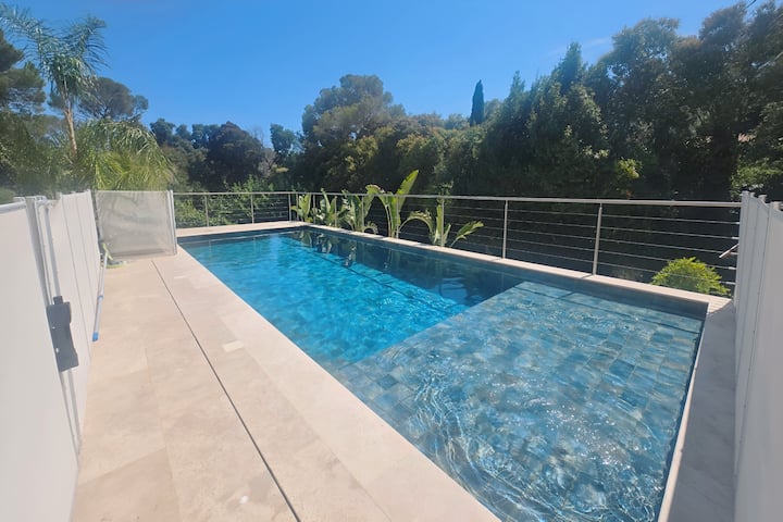 Haut De Villa Appartement Cosy Piscine - Fréjus