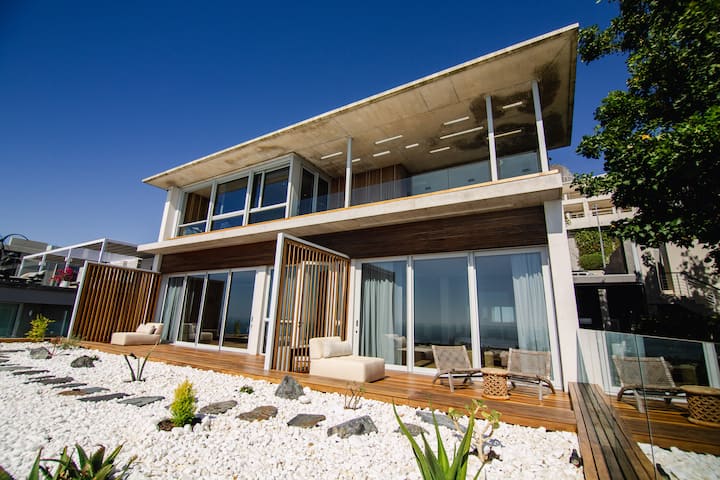 Lenana House - Camps Bay