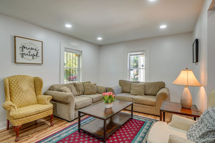 Beautiful Home W/ Pool, Hot Tub And Sauna - Louisville, KY