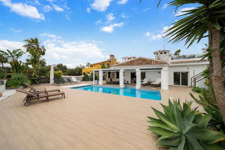 Charming Villa In Nueva Andalucia - Marbella