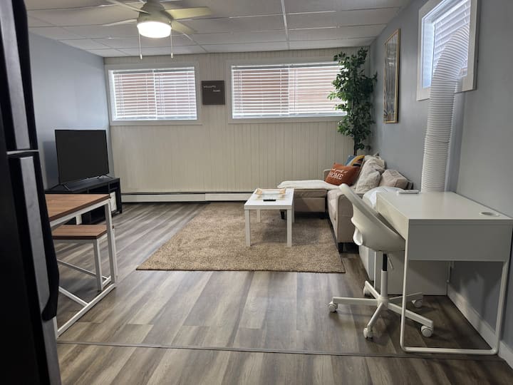 Minimalist With Big Charm - Lake Hiawatha, Blackstone