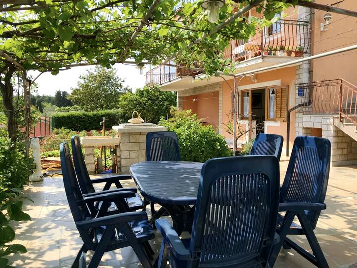 Séjour Paisible Avec Barbecue Et Parking - Savudrija