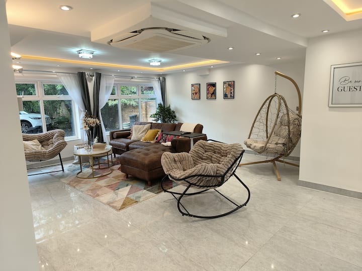 River View House In Wraysbury Near Windsor - Berkshire