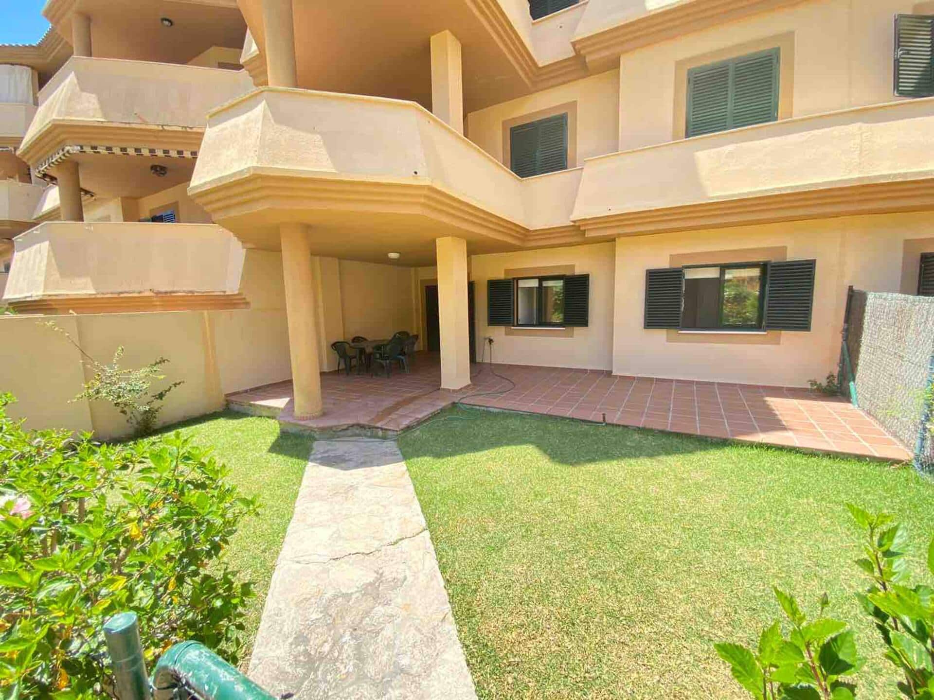 Apartment in Urb. Mar de Plata with a terrace