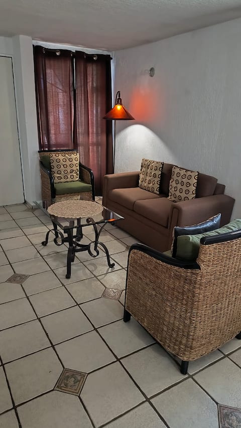 Top Airbnb: House in Tlaquepaque, 5 minutes from Central Nueva in Tlaquepaque