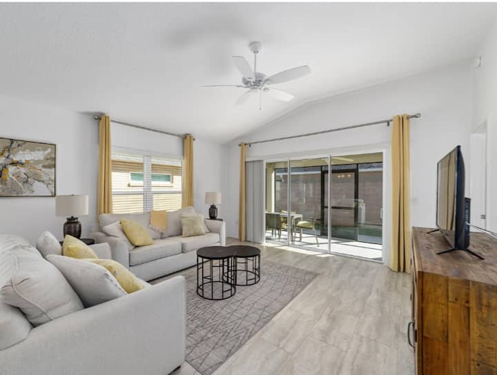 Walk To Brownwood! Spacious 3br | Golfcart + Bbq - The Villages, FL