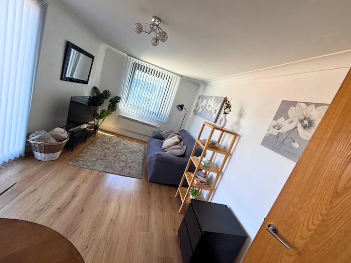 2 Bed Apartment Free Wifi Contractors Welcome - Birmingham