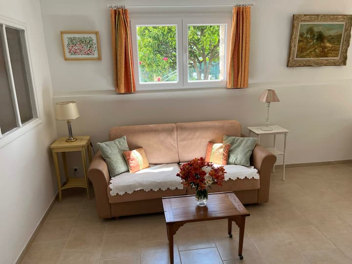 Appartement Calme Dans Une Maison Avec Piscine - Vence