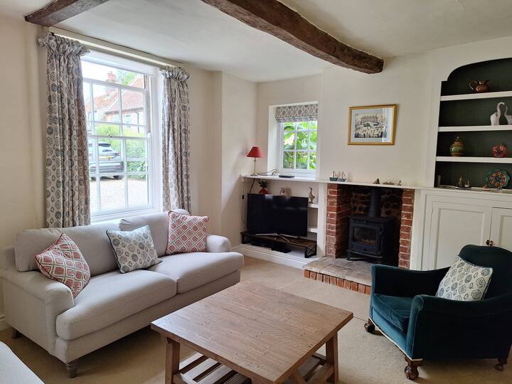 17th Century Brick And Flint Fisherman's Cottage. - Blakeney