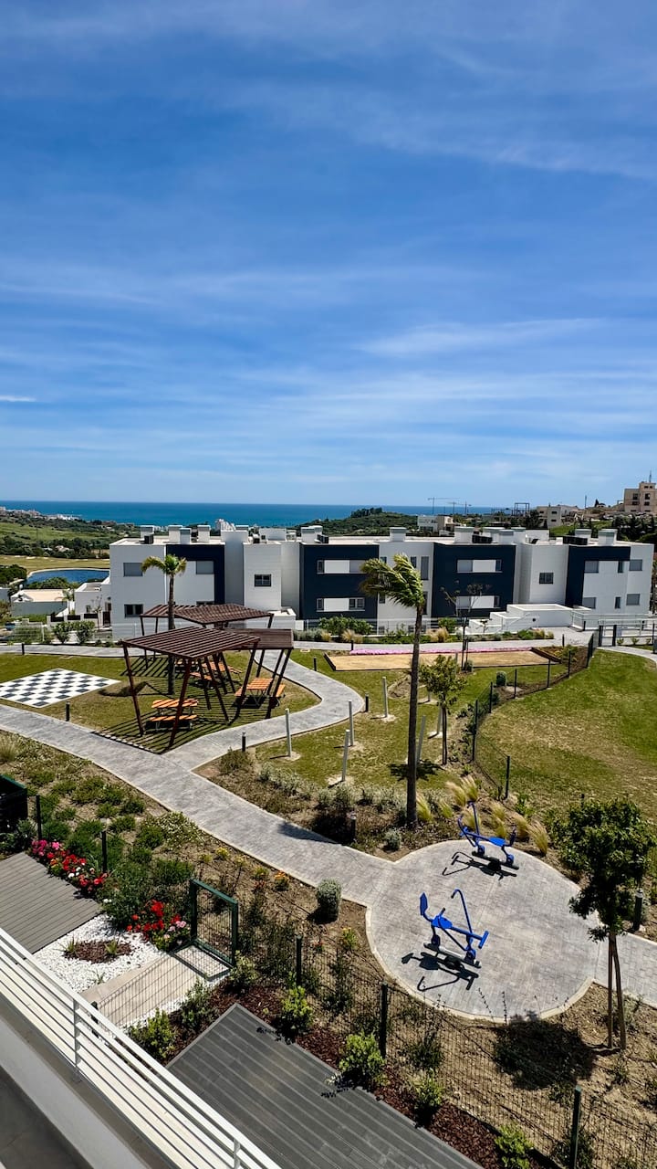 Penthouse 4 Chambres Vue Mer, Piscine Et Fitness - Estepona