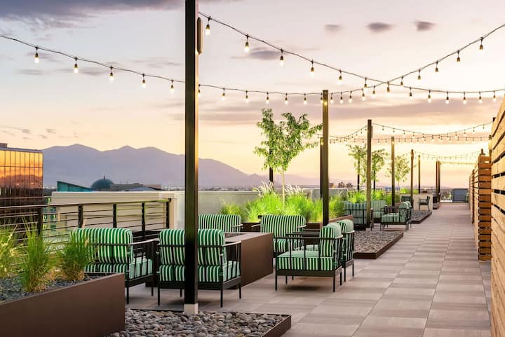 Upscale Condo At The Center Of It All - Salt Lake City, UT