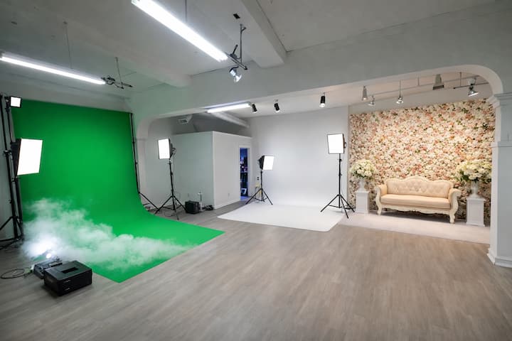 Large Photo Studio & Content/streaming Space - Windsor, Canadá