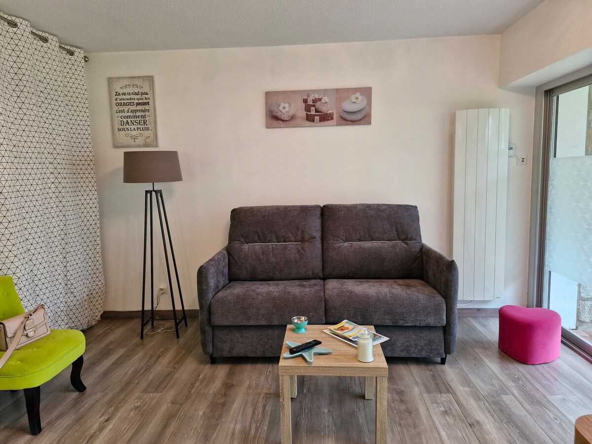 Propriété Airbnb réussie: Furnished apartment+, garden, beaches, shops, quiet. WIFI à Carnac