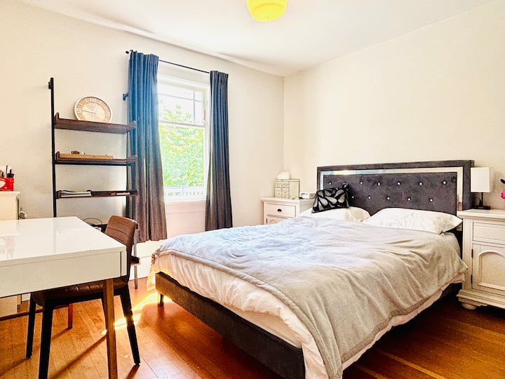 Private Room With Garden View - Vancouver