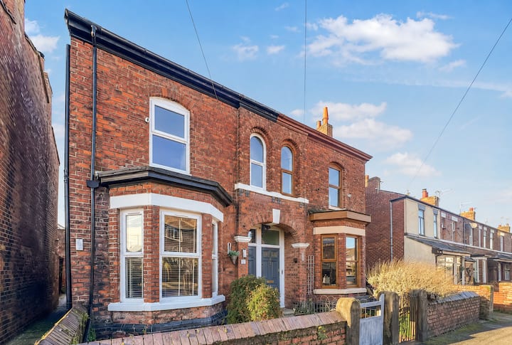 Victorian Villa In Ormskirk - Ormskirk