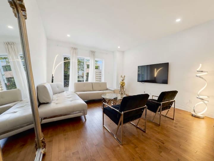 Stylish 5 Bedrooms Townhouse In Dt Mtl + Garage - 몬트리올