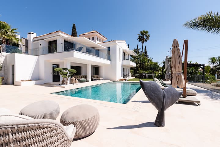 Absolute High End Villa With Pool & Jacuzzi* - Španělsko