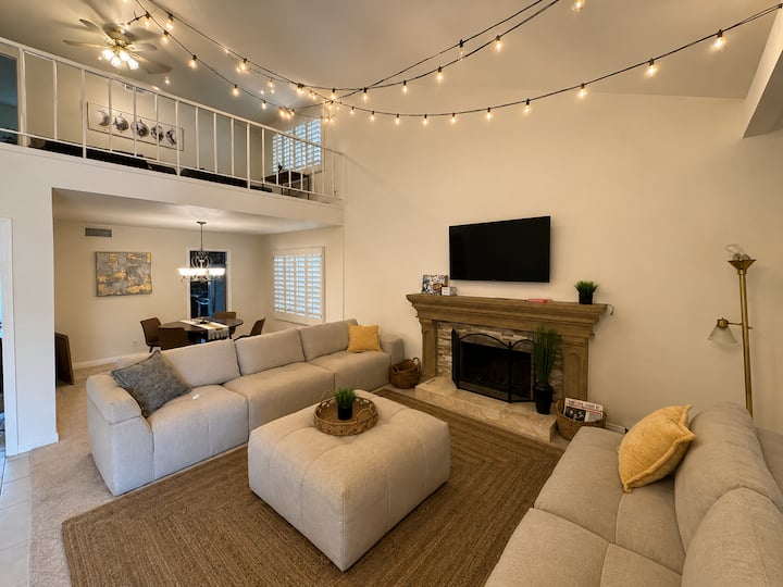 4bd Disney-pool-family-friendly, Park W/playground - Placentia, CA