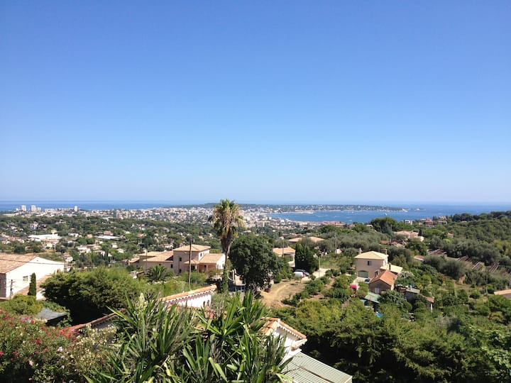 Appart-villa Vue Mer, Au Calme, Idéale En Famille - Vallauris