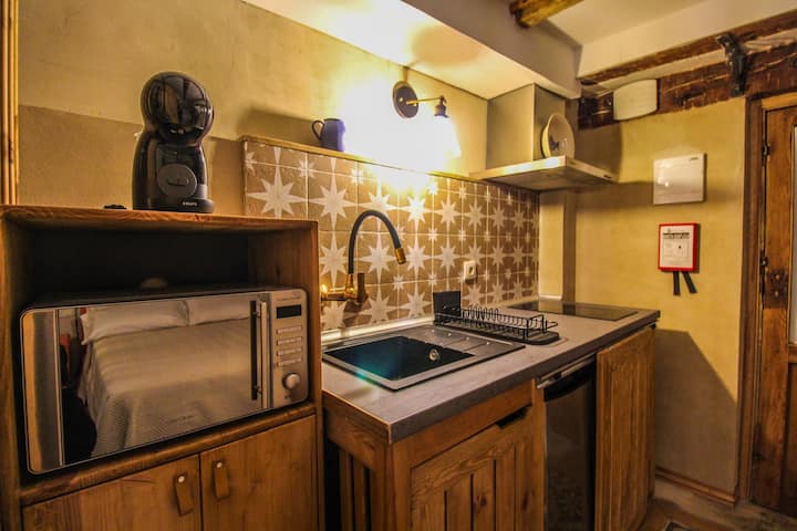 Leonor, Apartamentos Alfonso Viii 20 - Cuenca, España