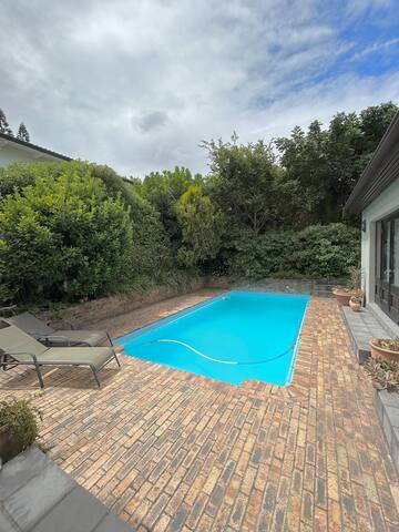 Family home with awesome view gallery image 4