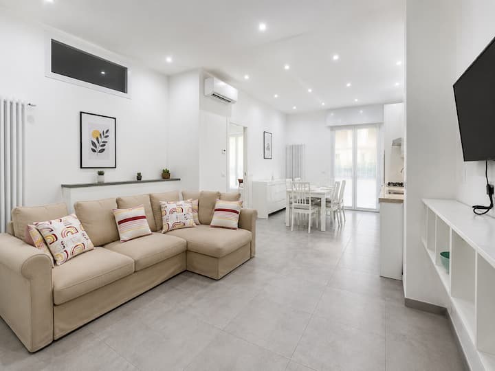 Hostdomus - Oleandro With Private Parking - Andora